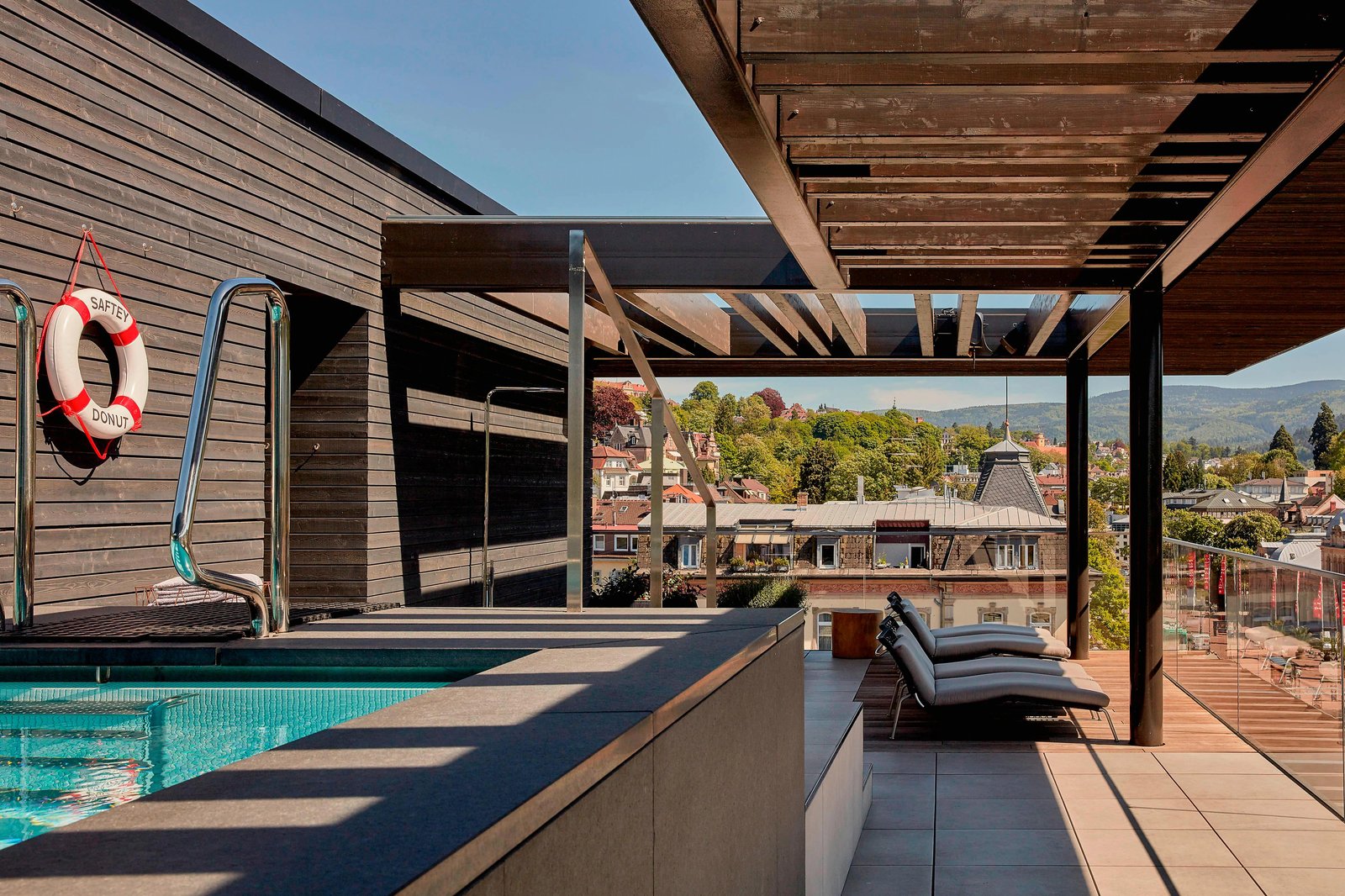 Roomers Baden-Baden, Autograph Collection, the pool