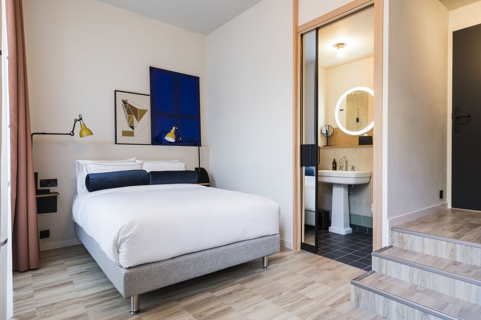 Le Grand Quartier — rooms