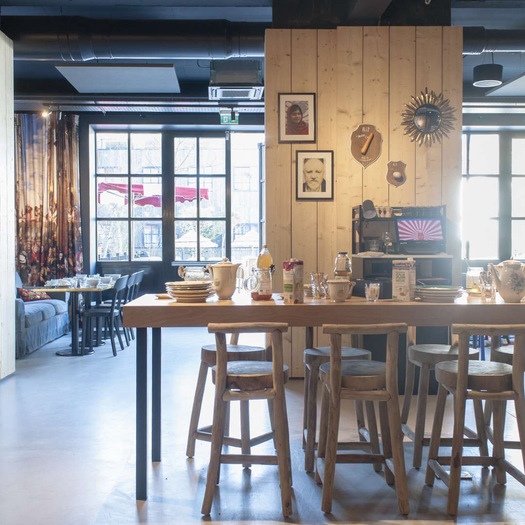MOB Hotel, mob organic pizzeria & mediterranean restaurant