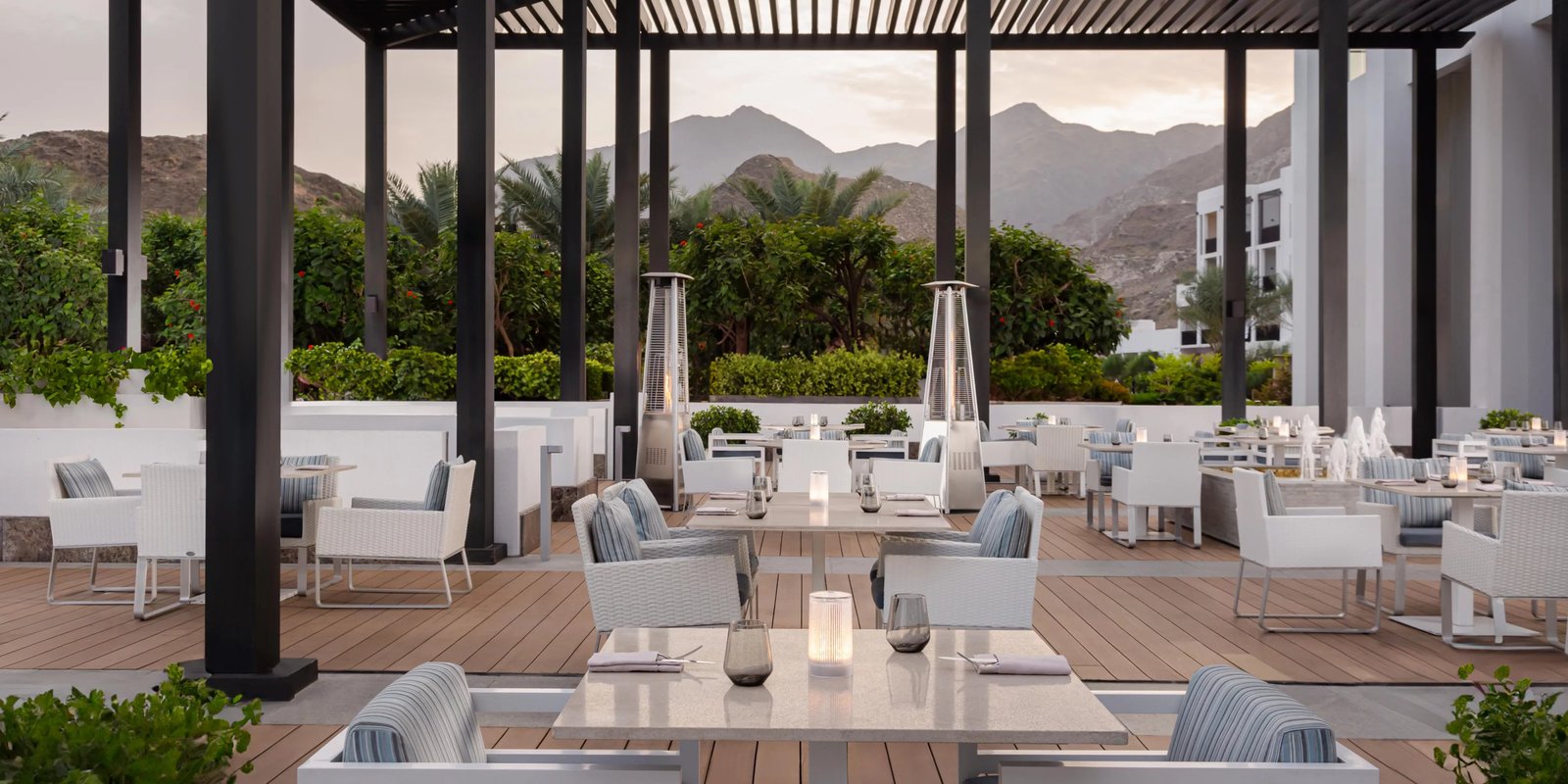 InterContinental Fujairah Resort by IHG, eat & drink