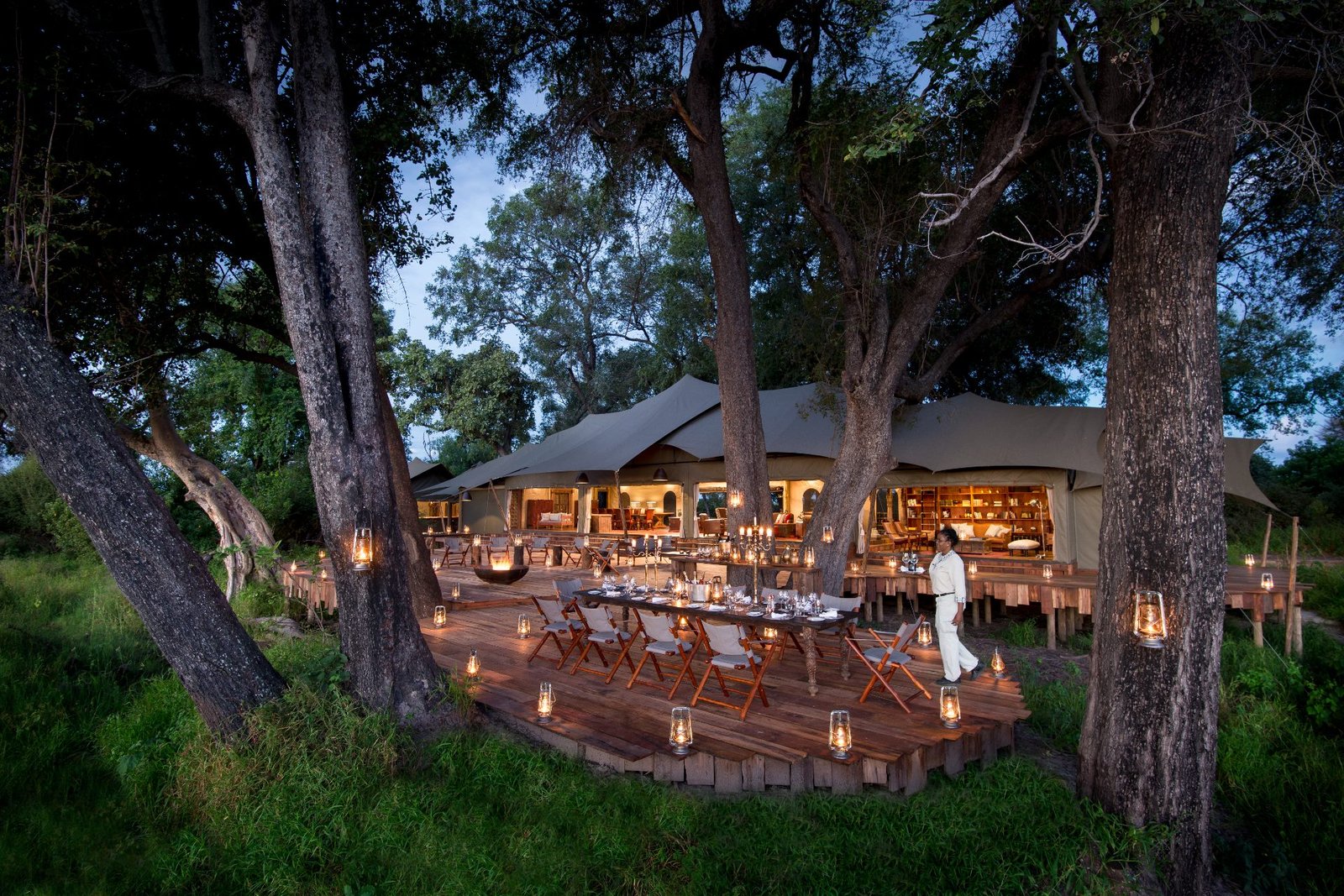 Duba Plains Camp, eat & drink