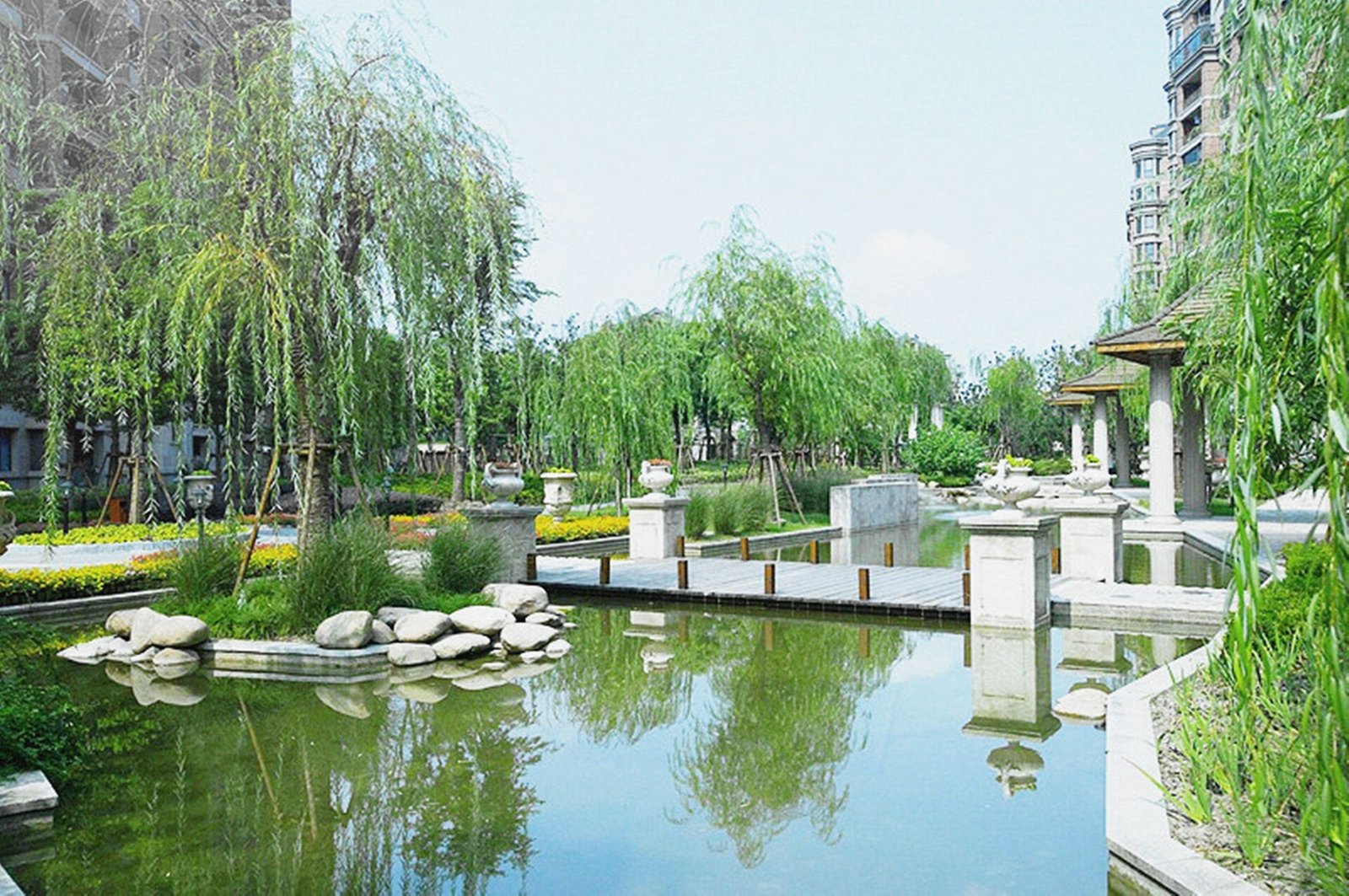 Lanson Place Jin Qiao Service Residences, vibe