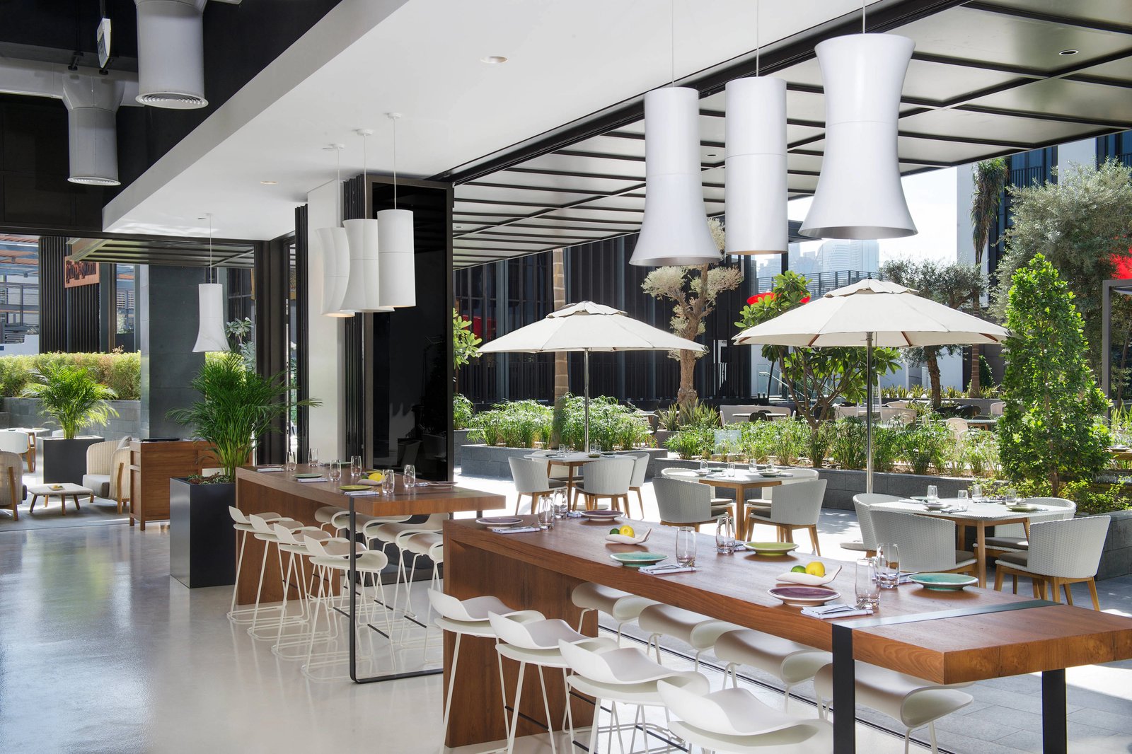 La Ville Hotel & Suites CITY WALK, Dubai, Autograph Collection, eat & drink