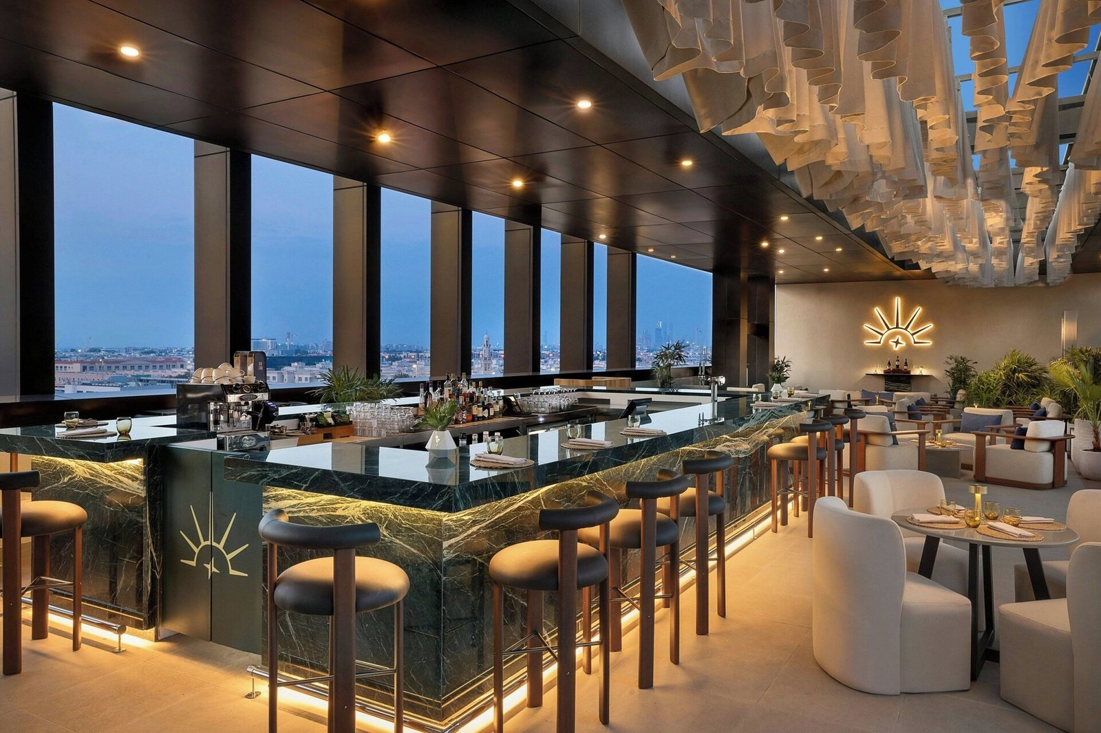 La Ville Hotel & Suites CITY WALK, Dubai, Autograph Collection, eat & drink