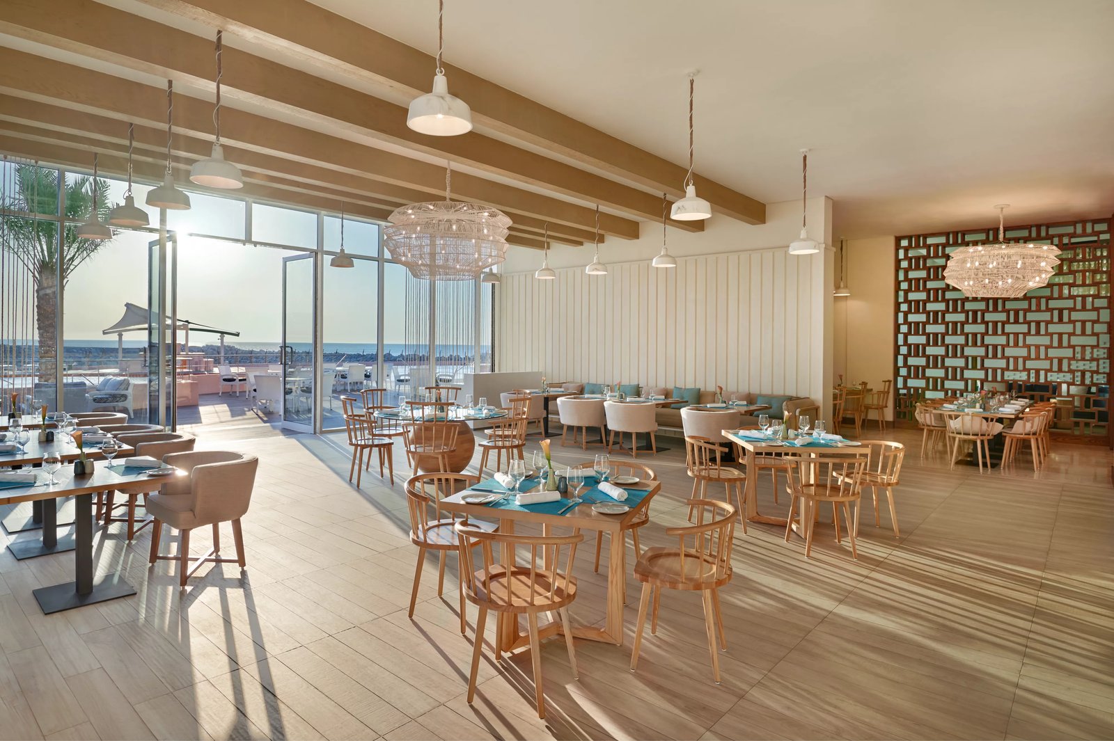 Fairmont Fujairah Beach Resort, at the table