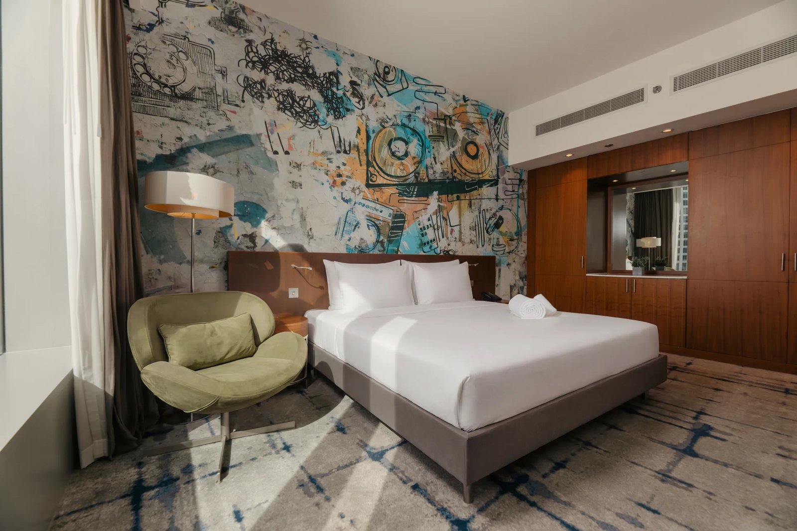Media One Hotel, rooms