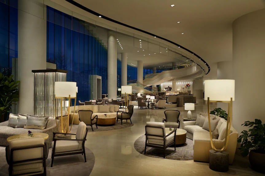 Kerry Hotel Hong Kong — vibe