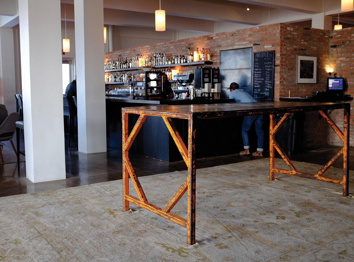 Hotel Saint George, at the table