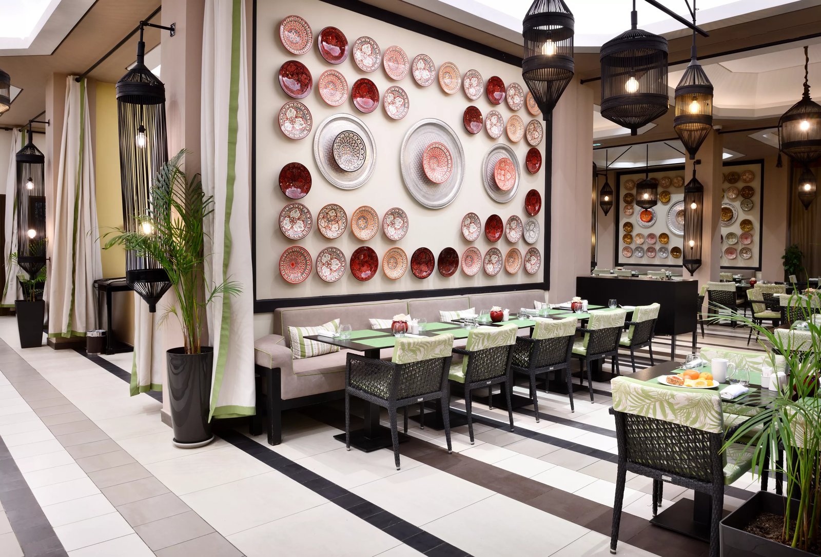 Movenpick Hotel Mansour Eddahbi, eat & drink