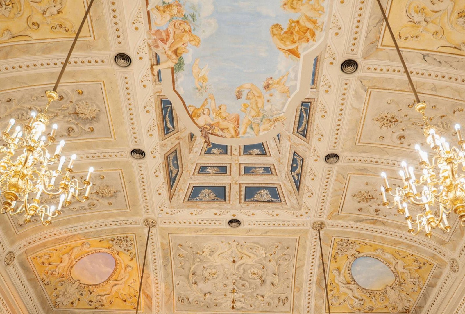 St. Regis Florence — vibe