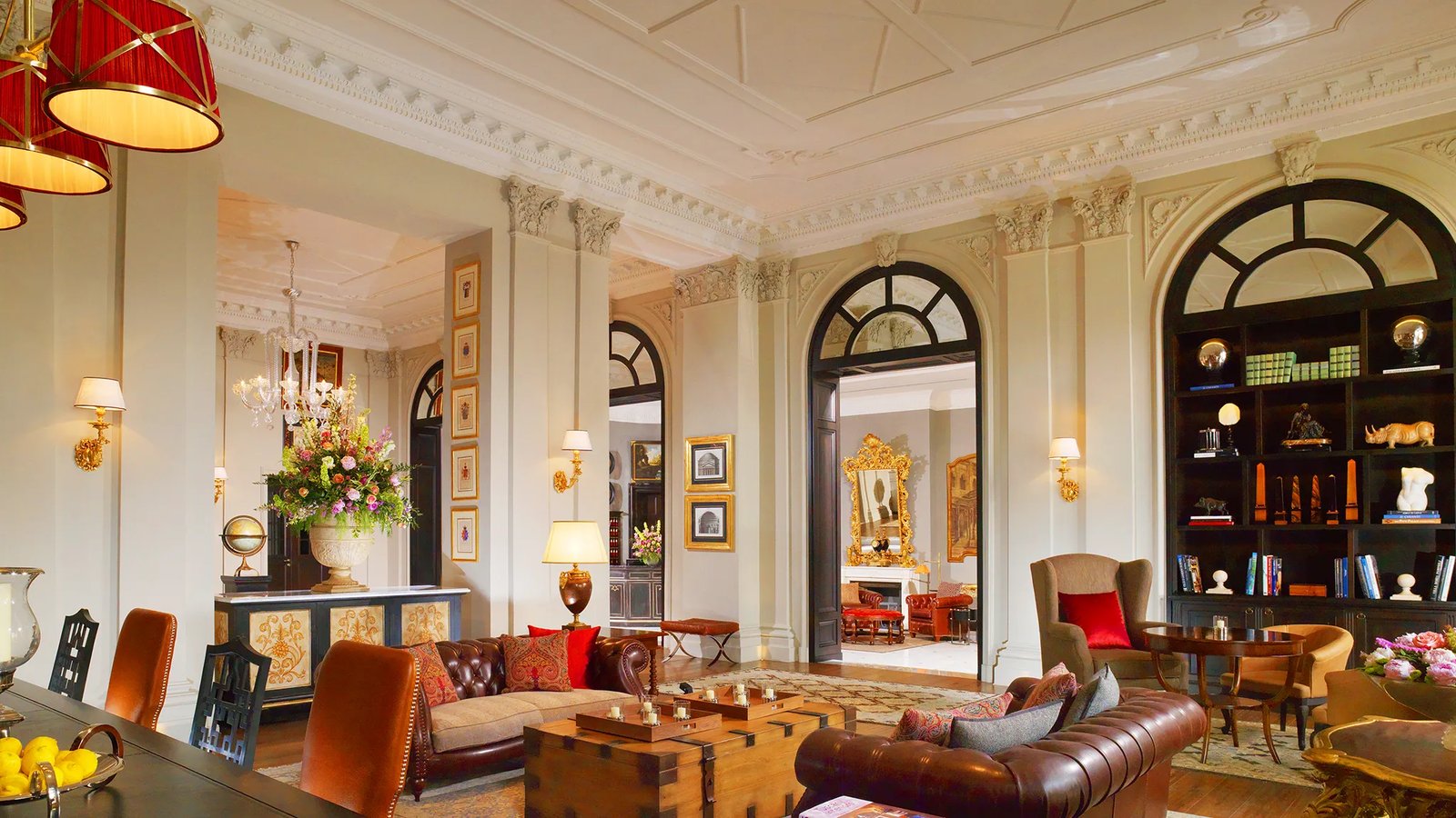 St. Regis Florence — vibe
