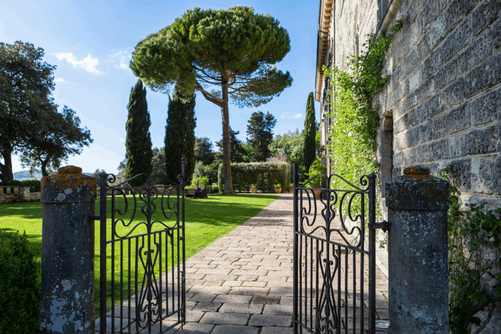 Borgo Pignano, vibe