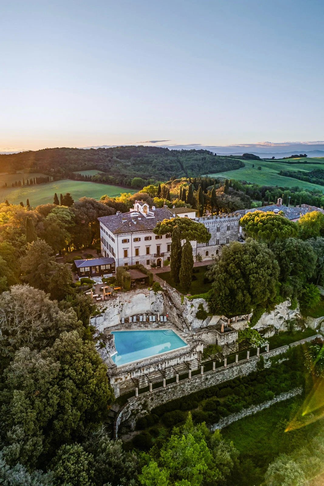 Borgo Pignano, backstory