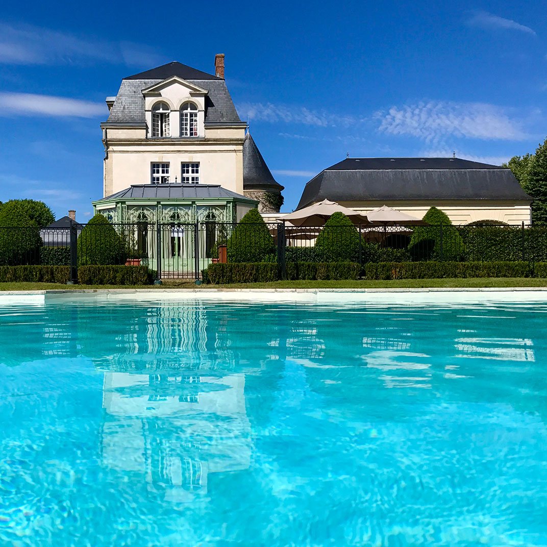 Château de Courcelles, the pool
