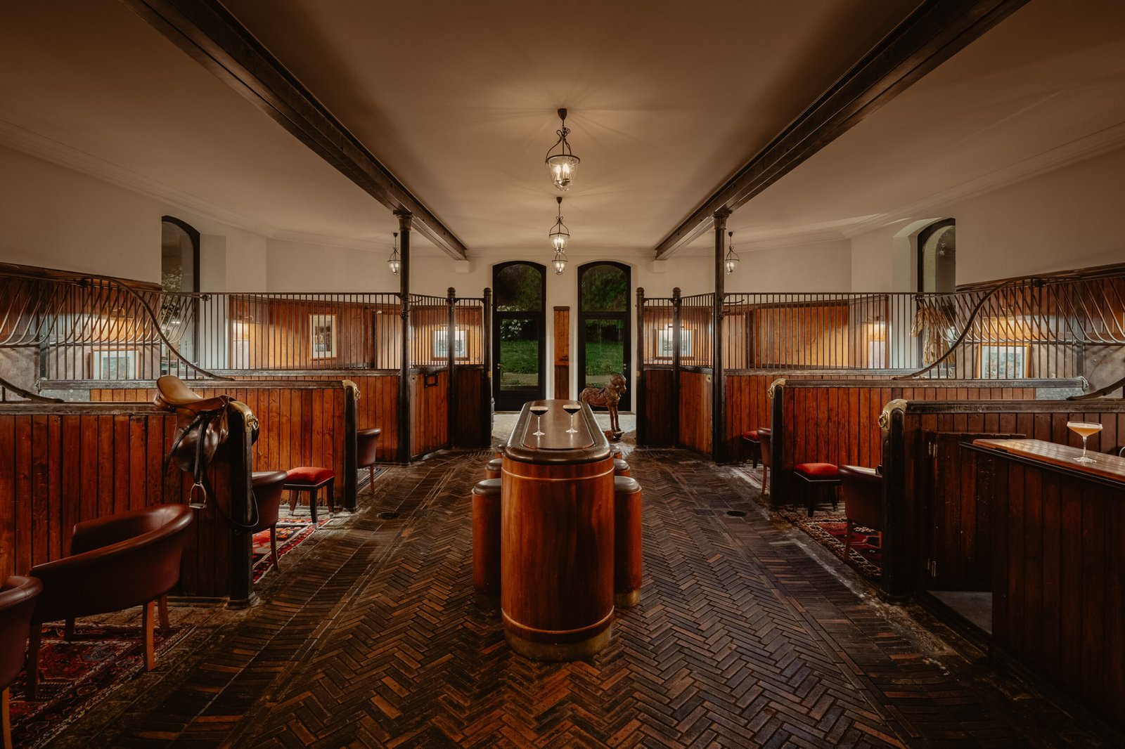 Domaine De La Bretesche, bar des écuries