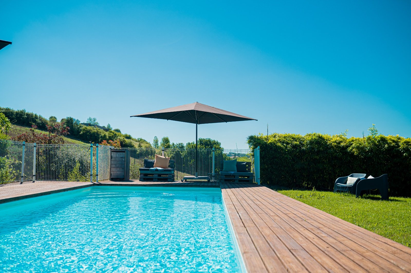 En Marge, the pool