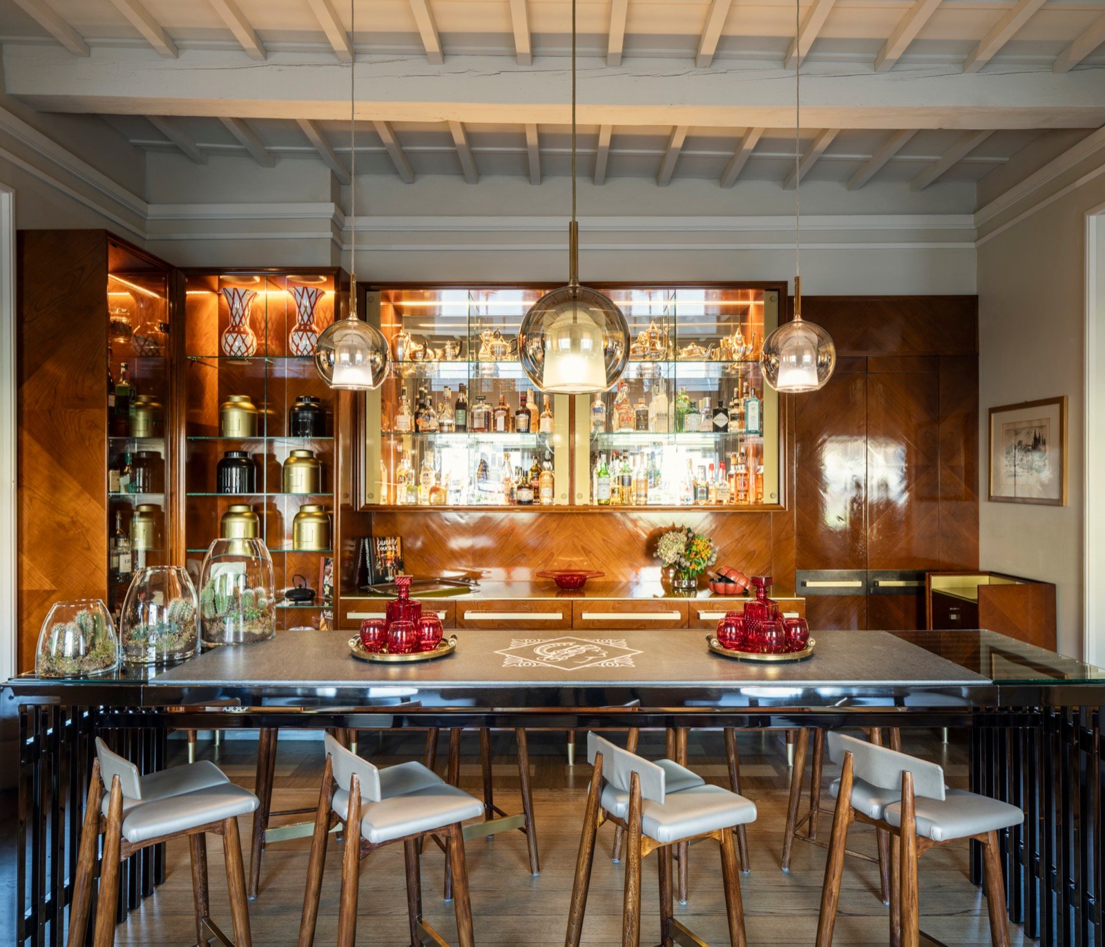 Grand Hotel Minerva, at the table