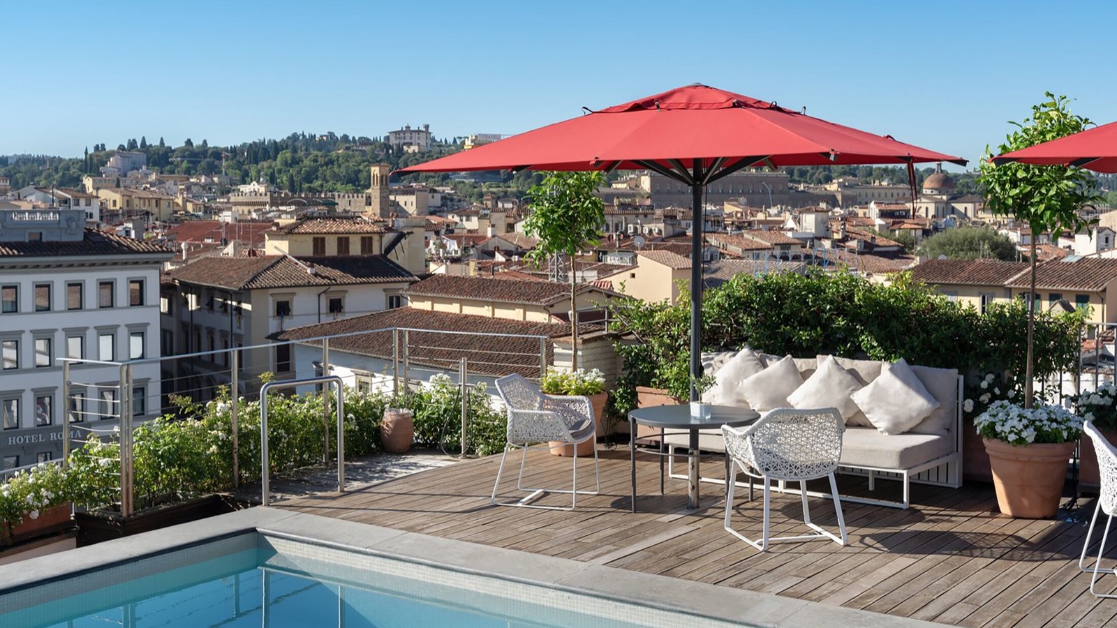 Grand Hotel Minerva — vibe
