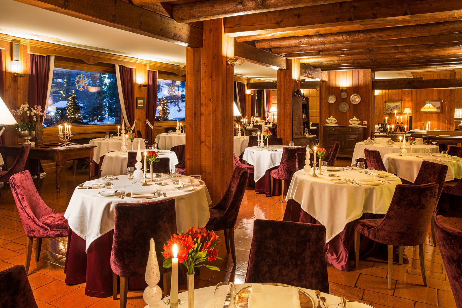 Hermitage Hotel & Spa, at the table