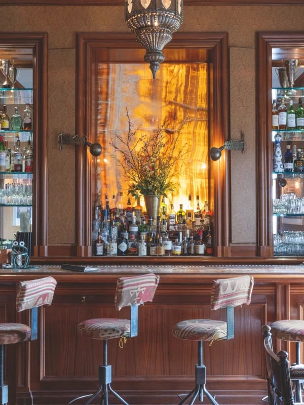 Glenmere Mansion, at the table
