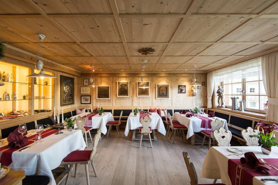 Hotel Cappella, at the table