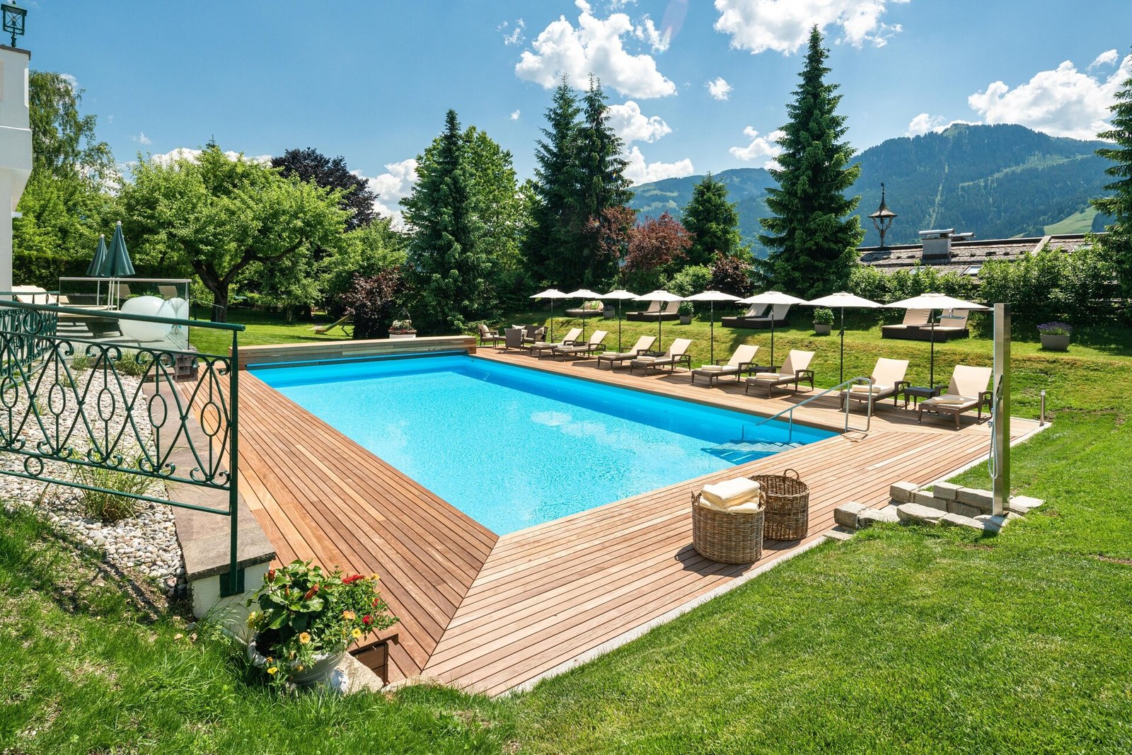 Relais & Châteaux Hotel Tennerhof, the pool