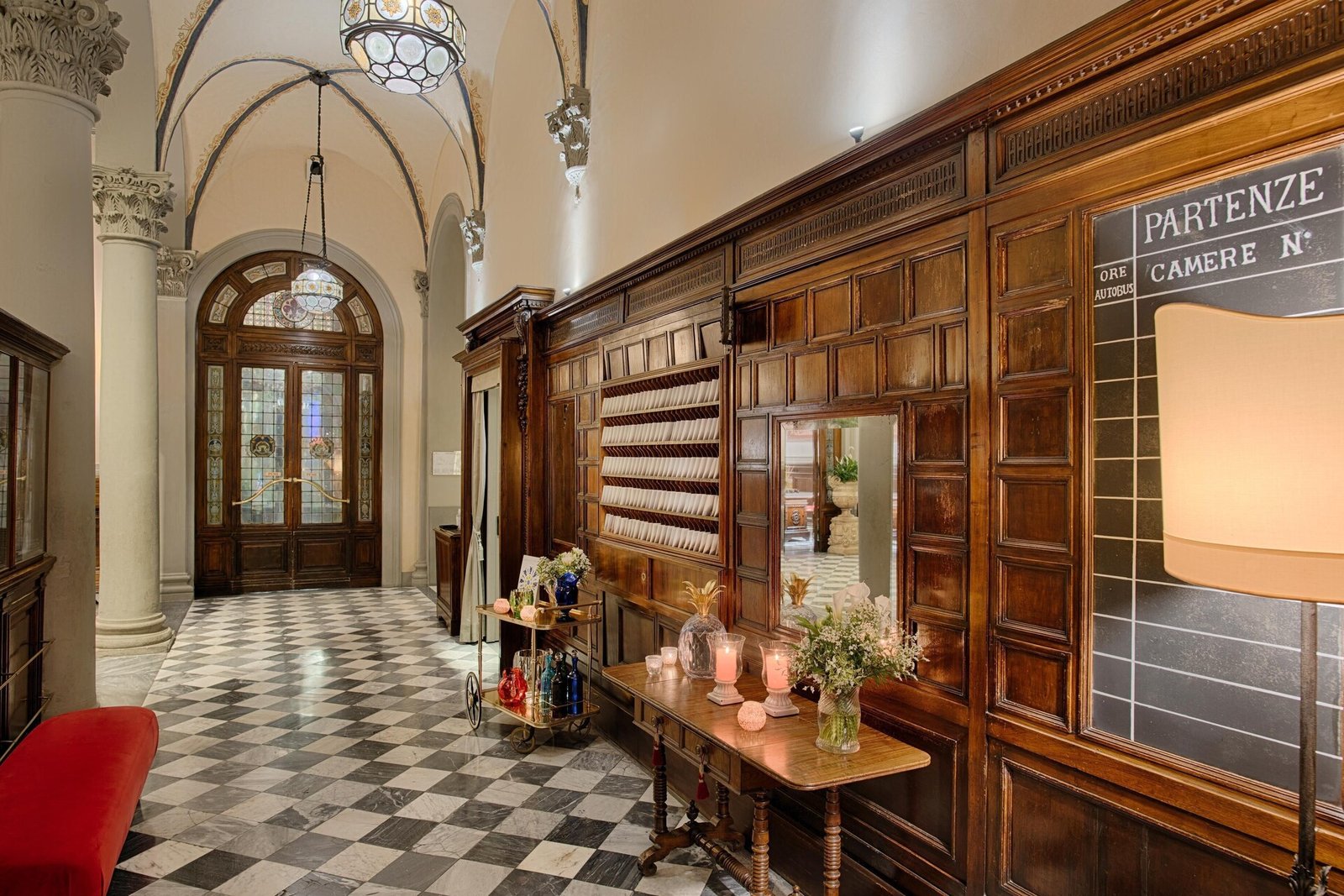 Hotel NH Collection Firenze Porta Rossa — vibe