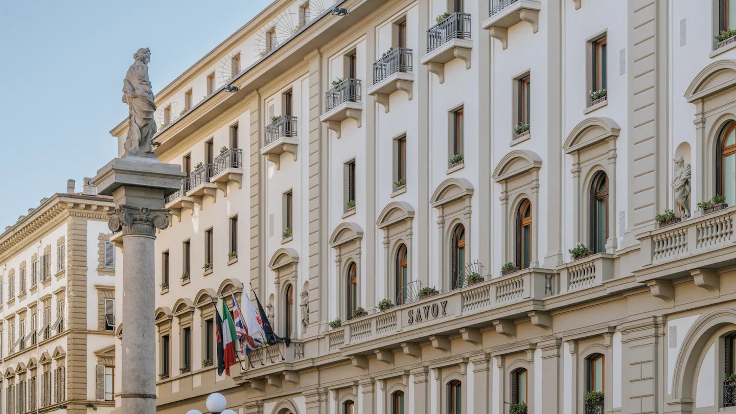 Hotel Savoy, how it began