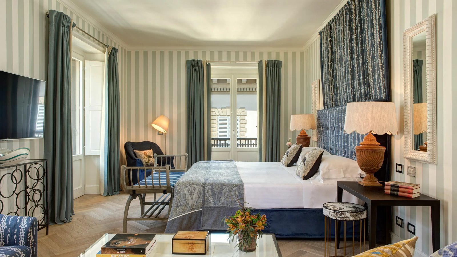 Hotel Savoy, rooms