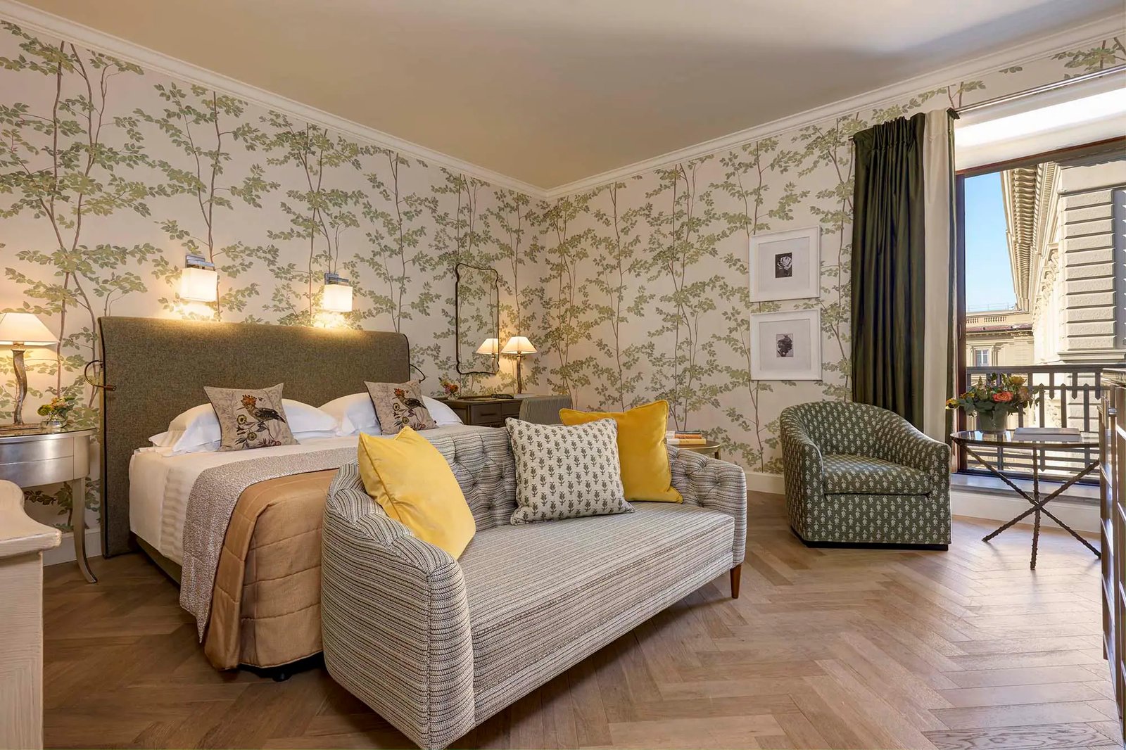 Hotel Savoy — rooms