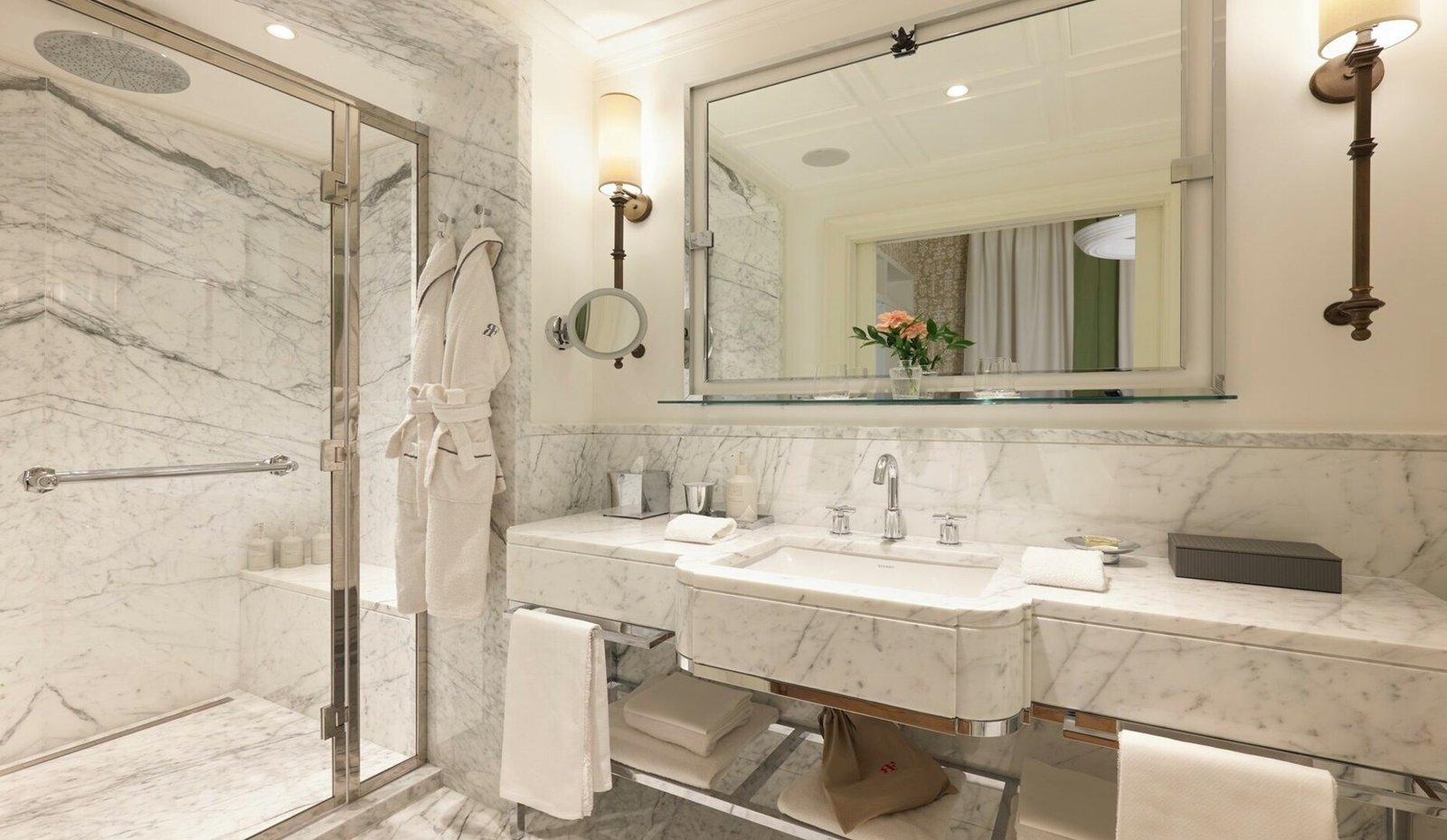 Hotel Savoy — rooms