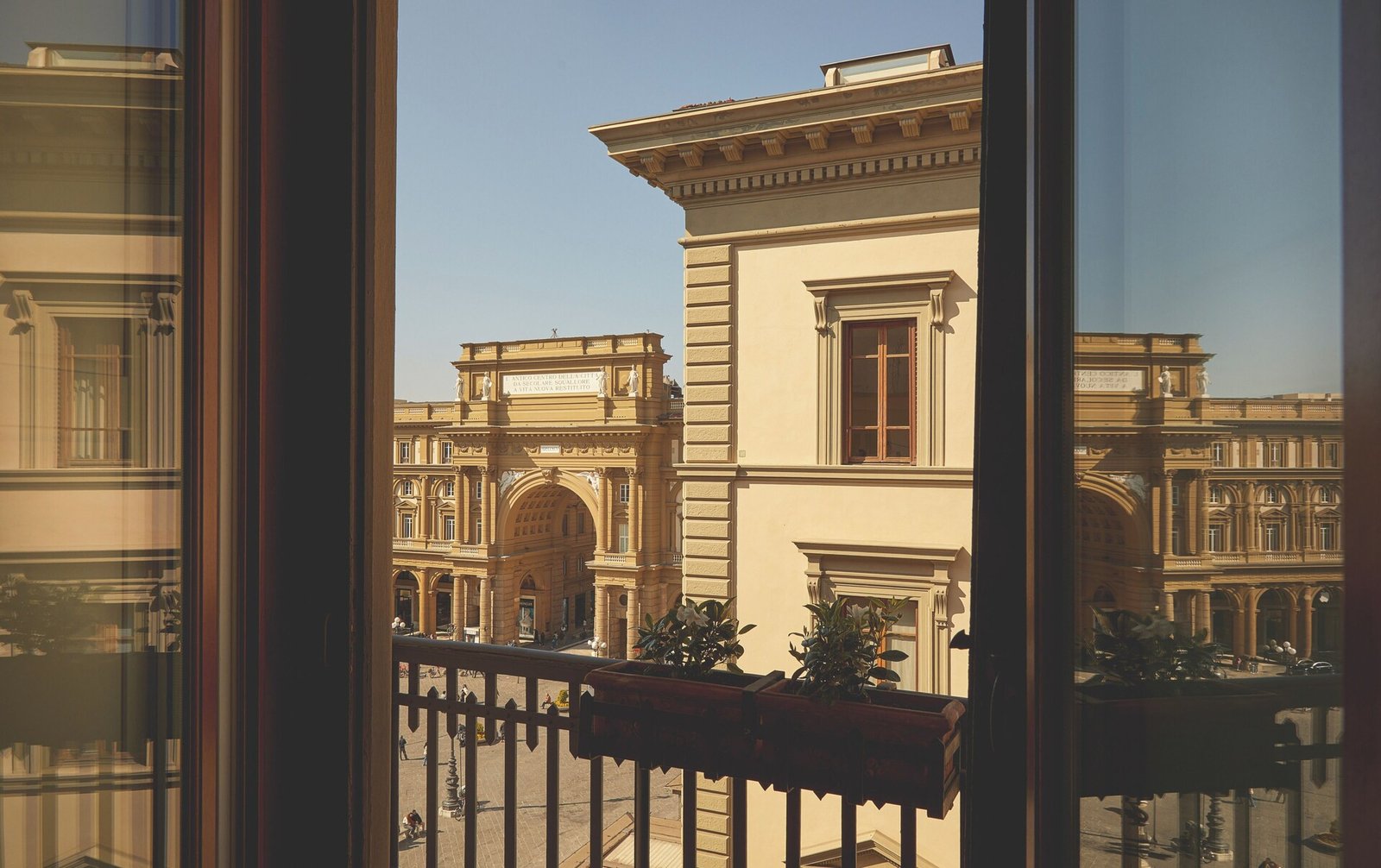 Hotel Savoy — backstory