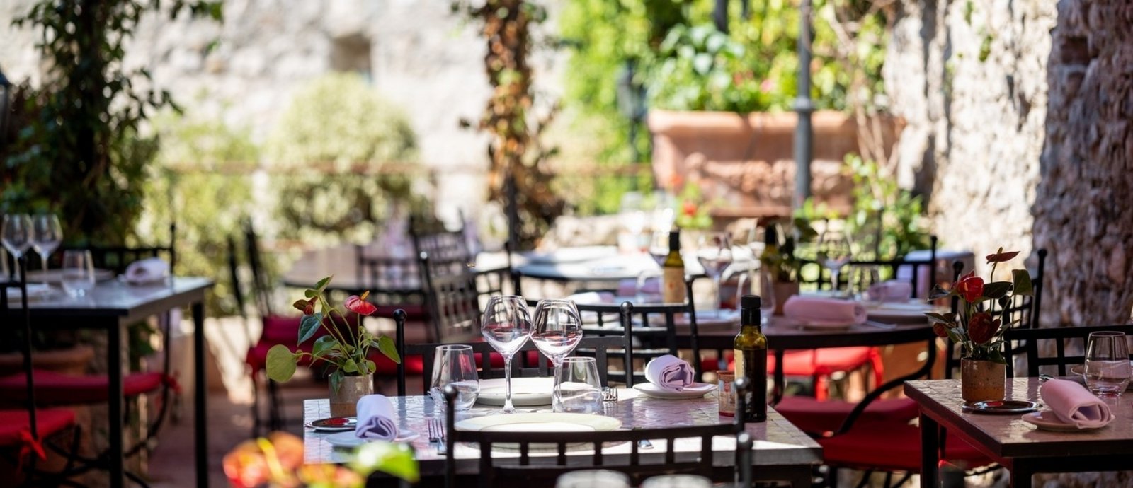 Hôtel Le Saint Paul, restaurant côté terrasse