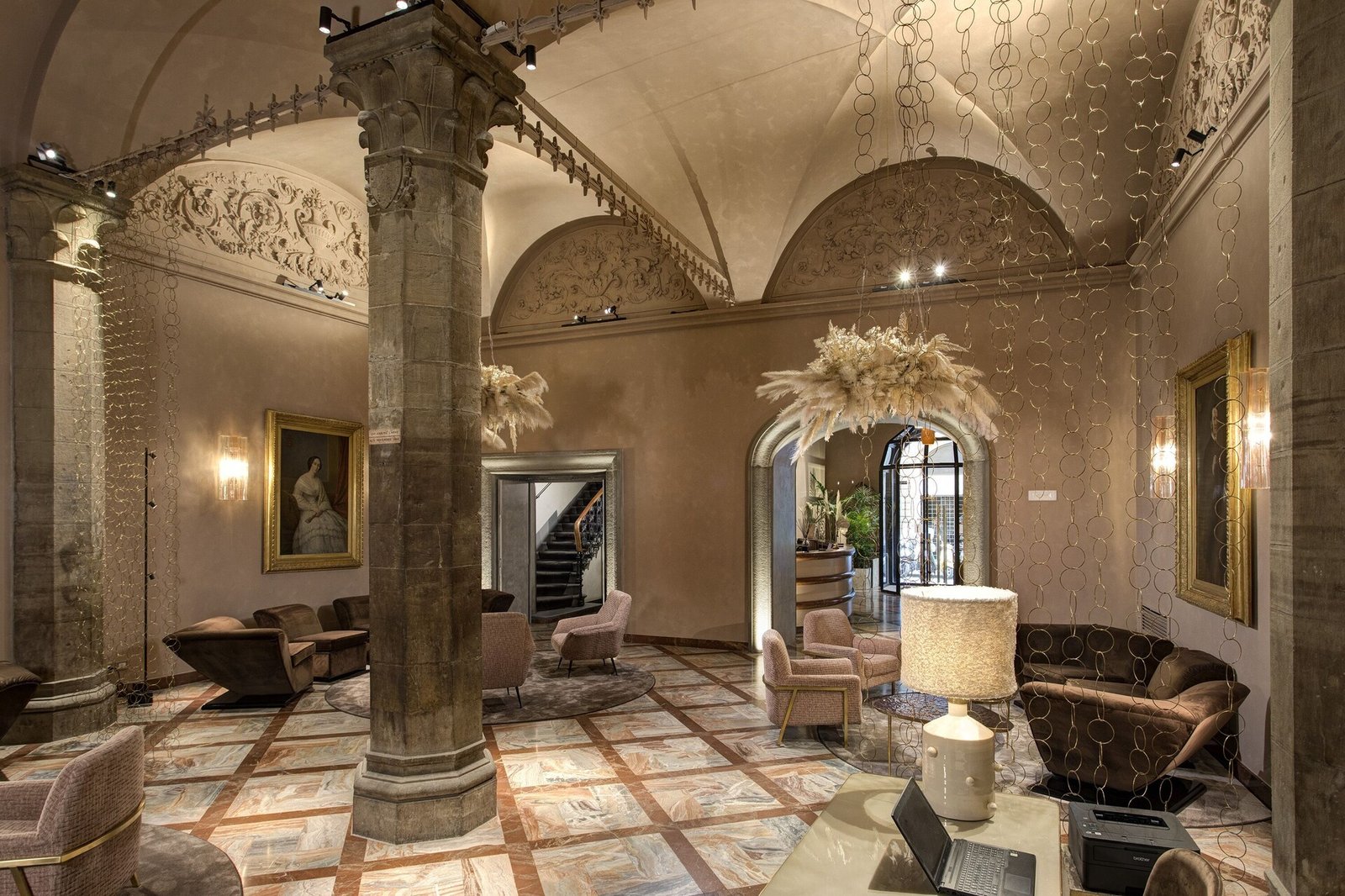 Grand Hotel Cavour — vibe