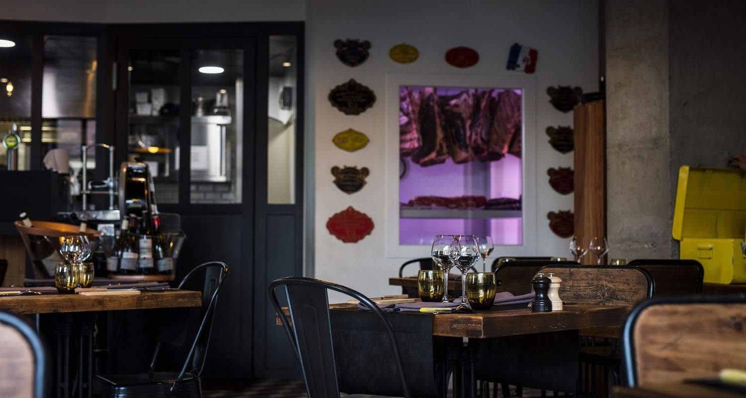 Maison Doucet Charolles, at the table