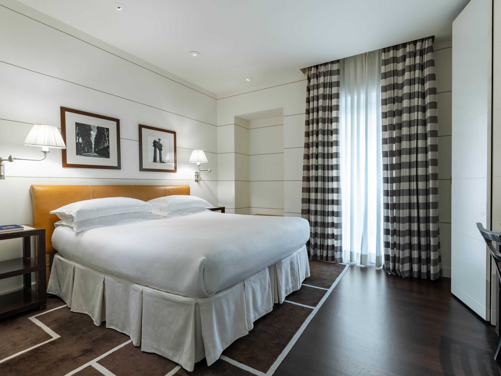 Gallery Hotel Art — rooms