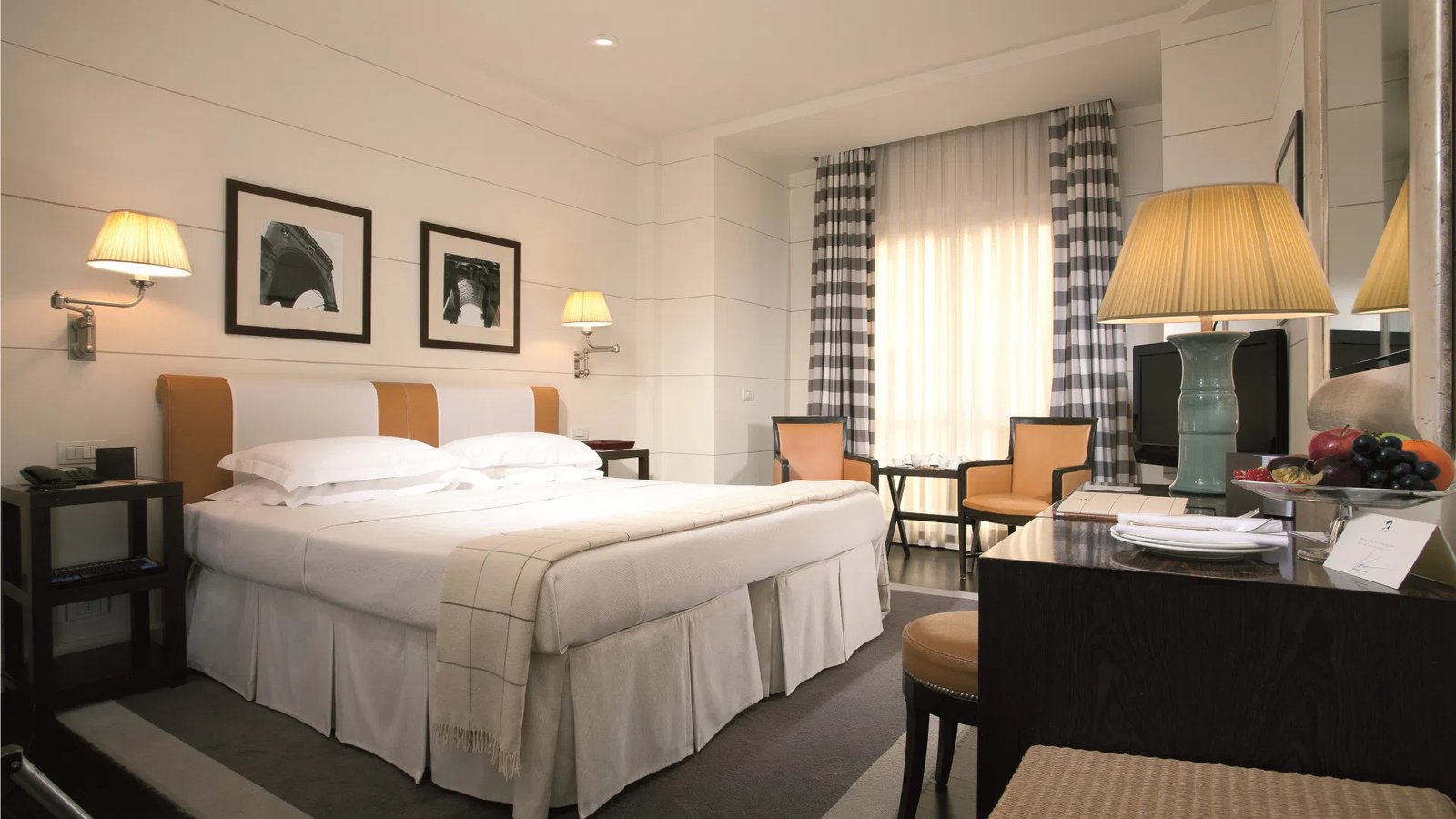 Gallery Hotel Art — rooms