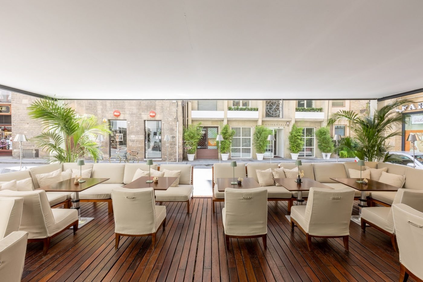 Gallery Hotel Art, the fusion bar & restaurant