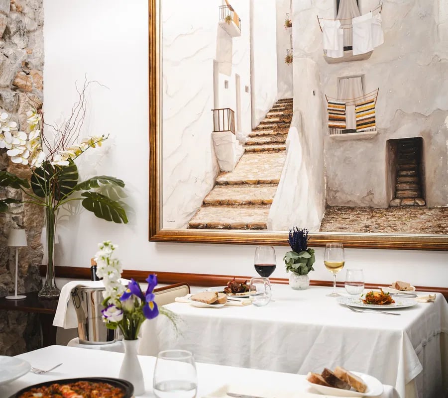 Hotel Mirador de Dalt Vila, eat & drink