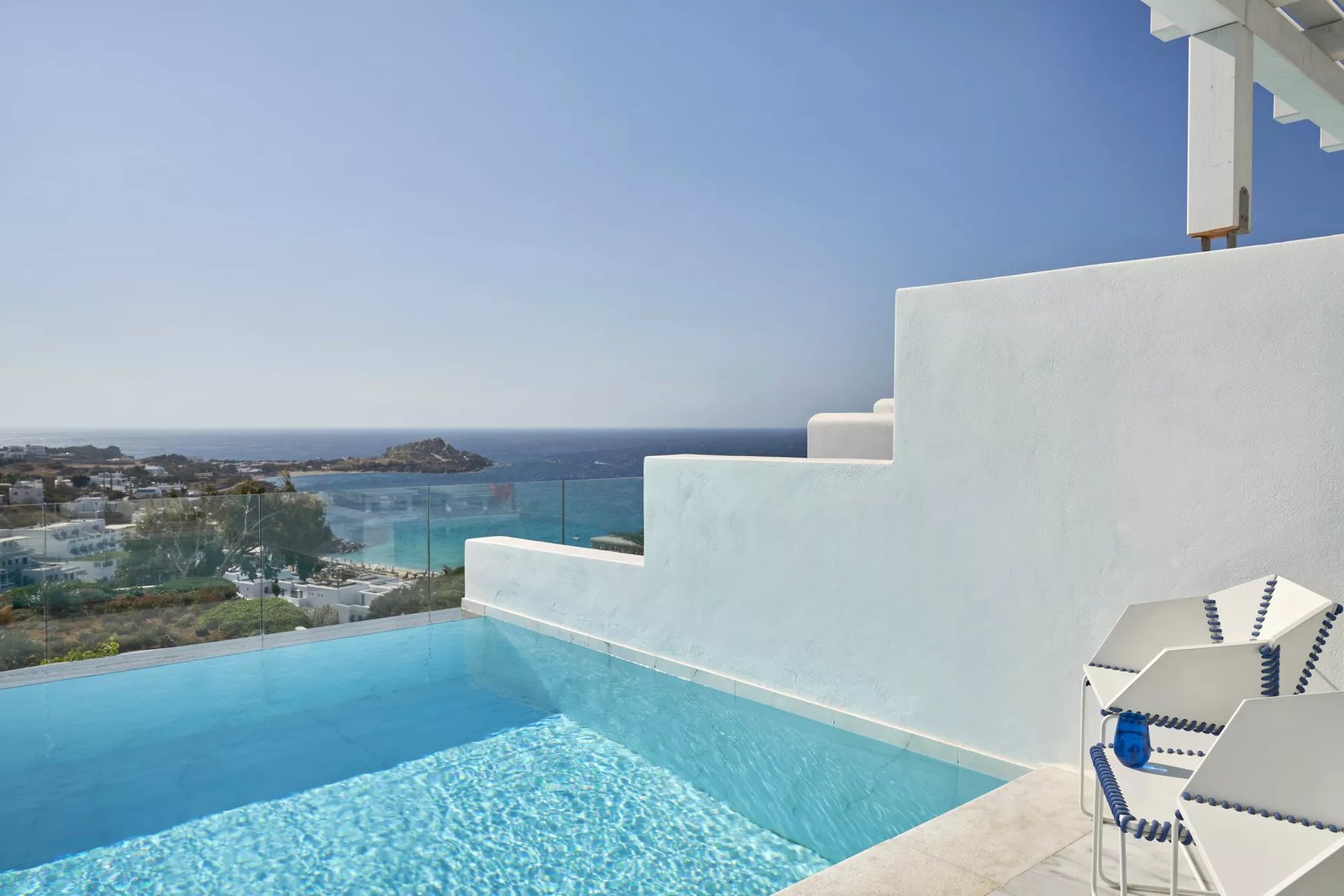 Myconian Ambassador, rooms
