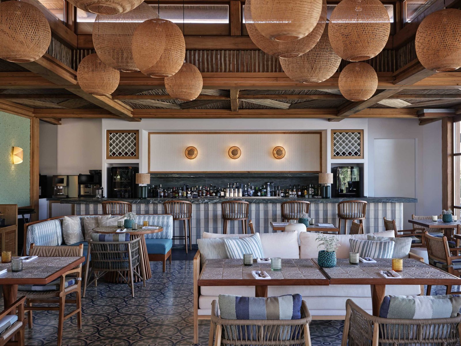 Myconian Sunrise Relais & Chateaux Hotel, eat & drink