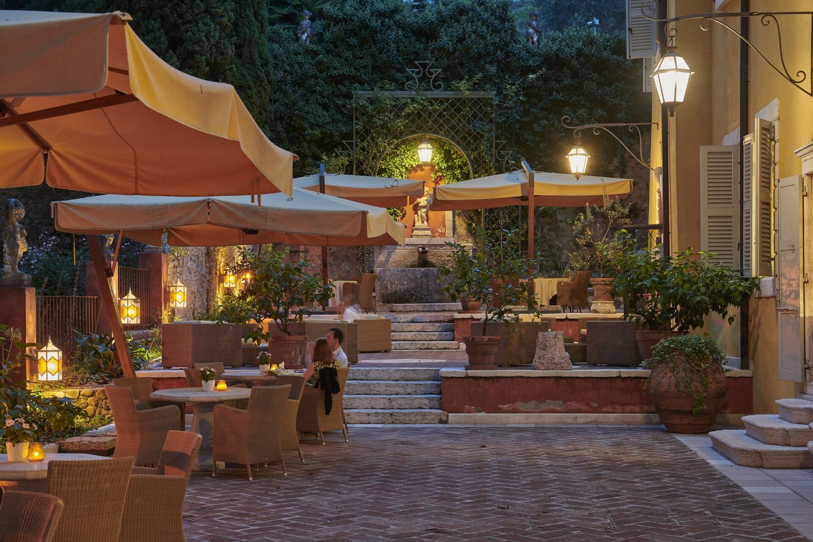 Villa Cordevigo, at the table