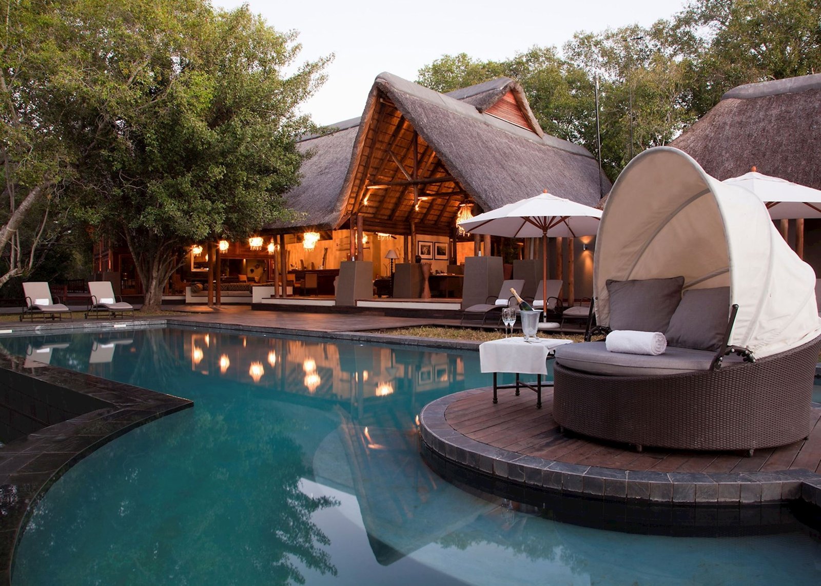 Royal Chundu River Lodge