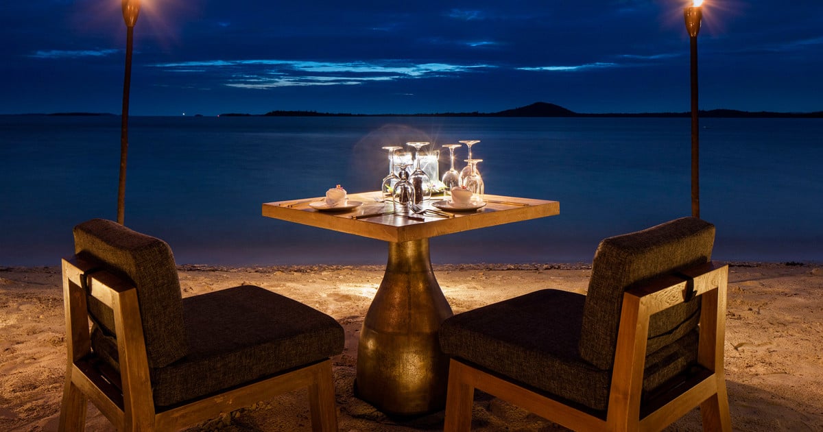 Cempedak Island, at the table