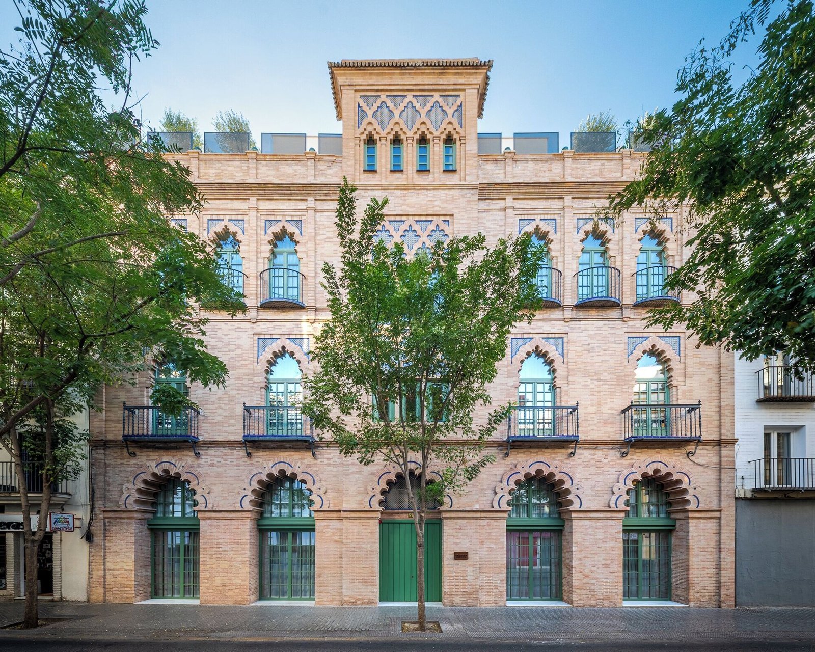Cristine Bedfor Guest Houses Sevilla, backstory