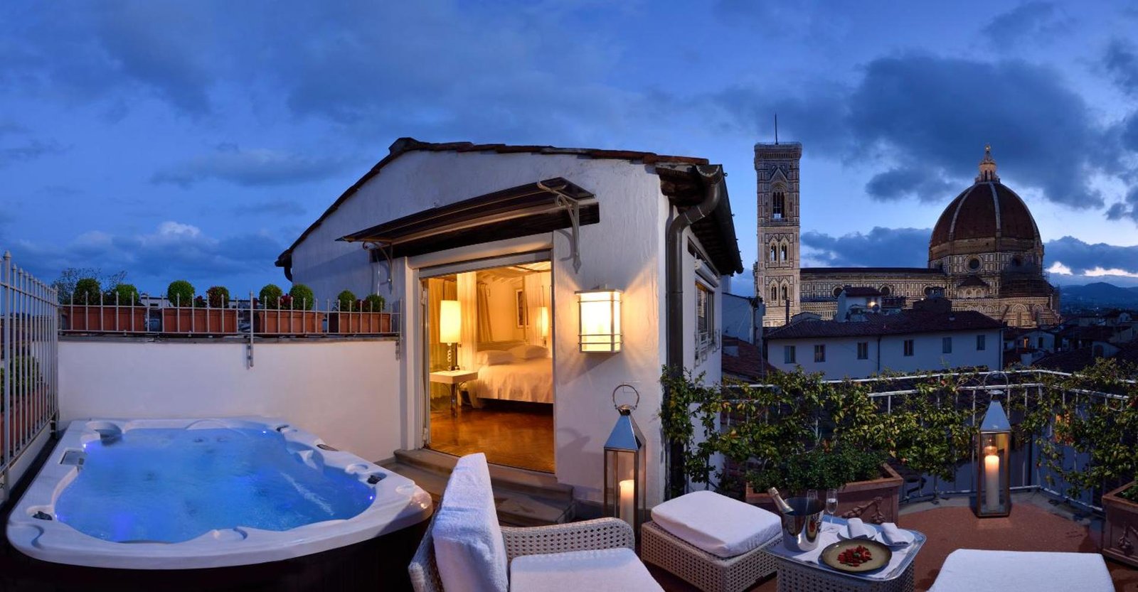 Hotel Brunelleschi — vibe