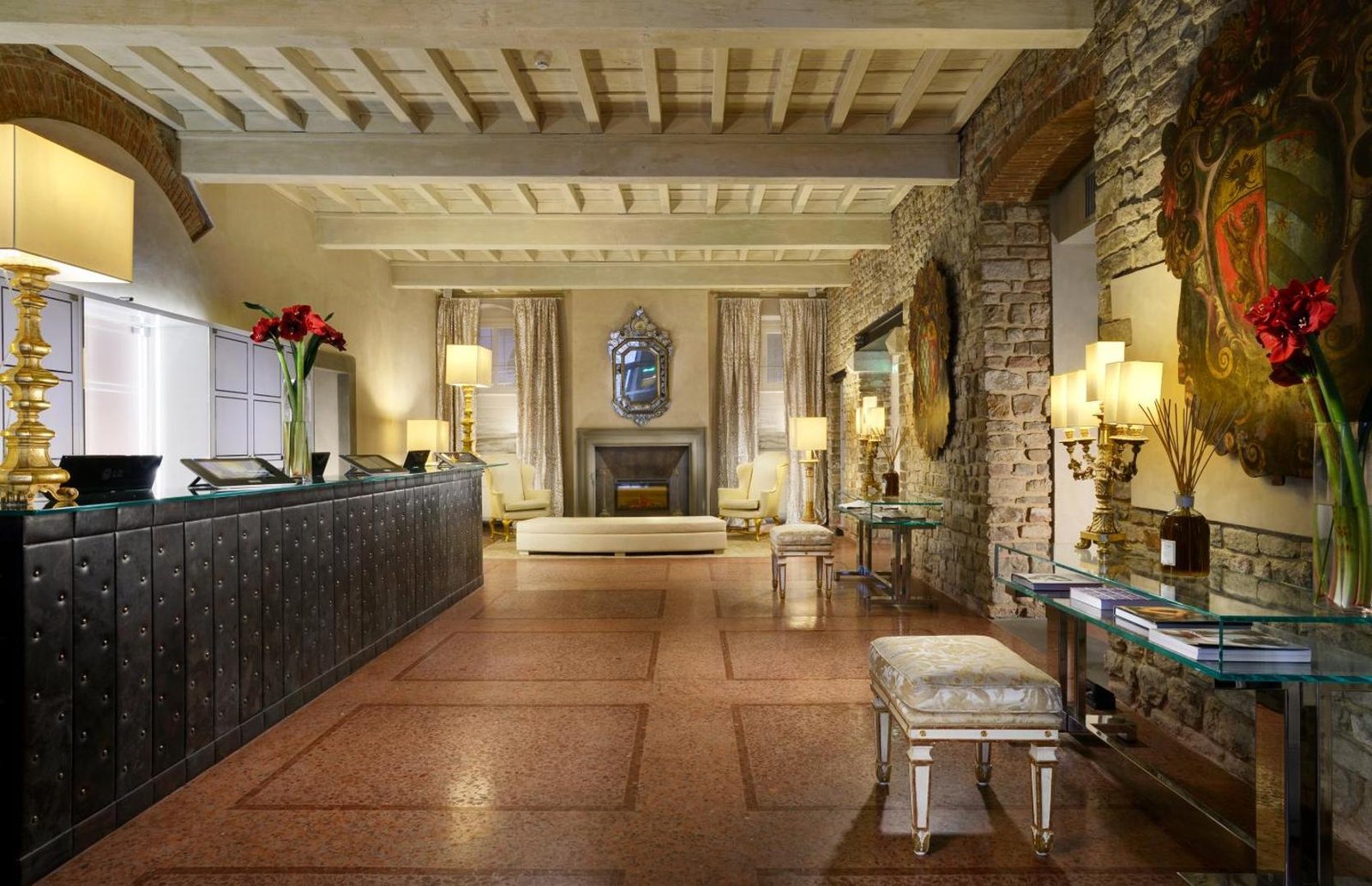 Hotel Brunelleschi — vibe