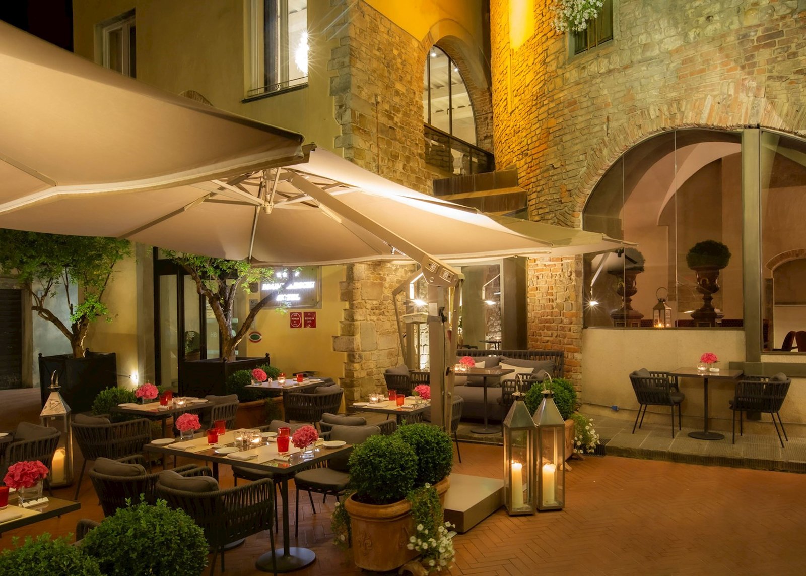Hotel Brunelleschi — vibe