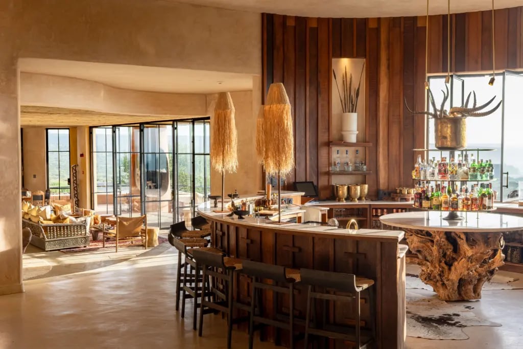 andBeyond Suyian Lodge, at the table