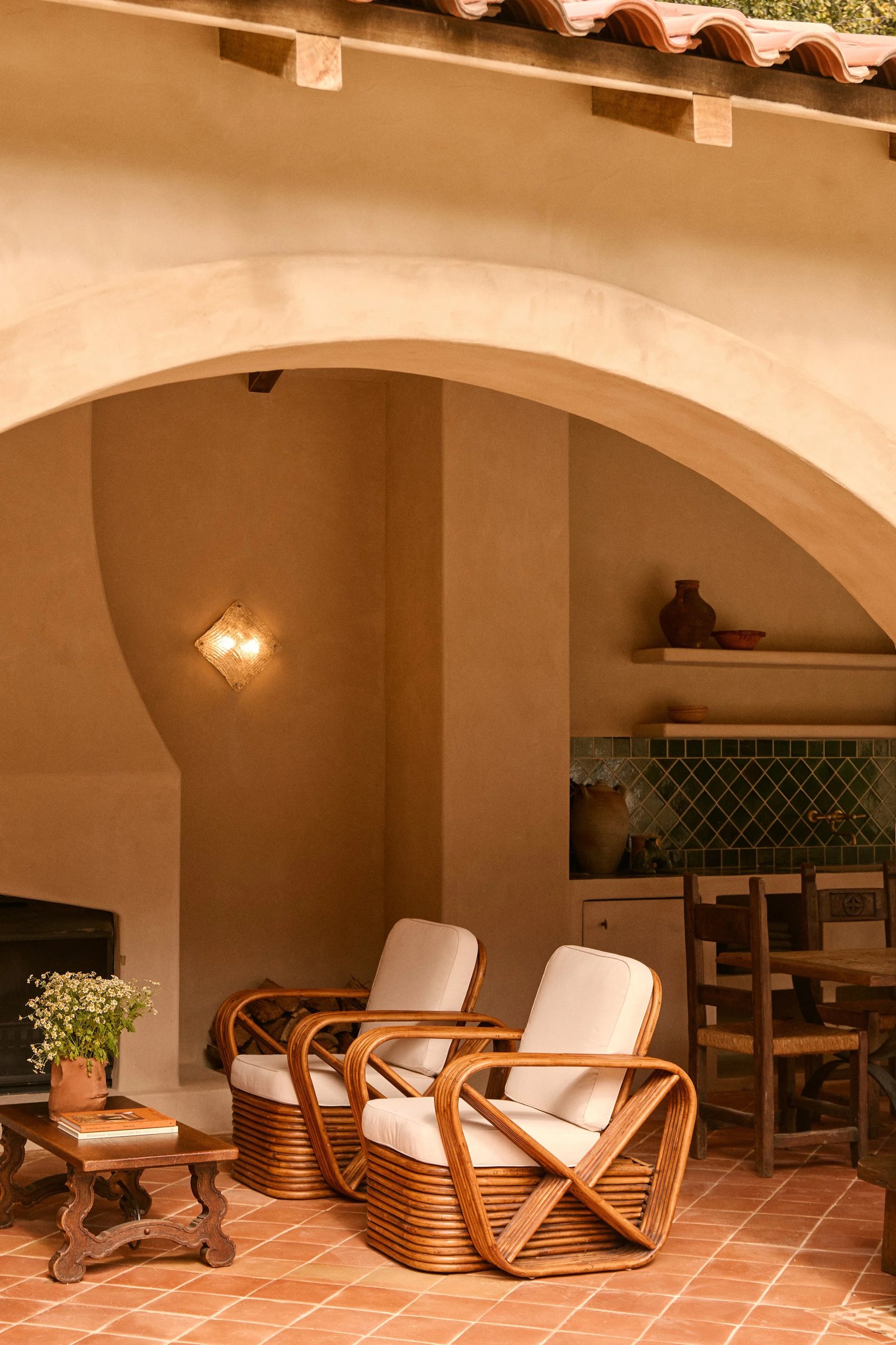 Casa Renoir, at the table